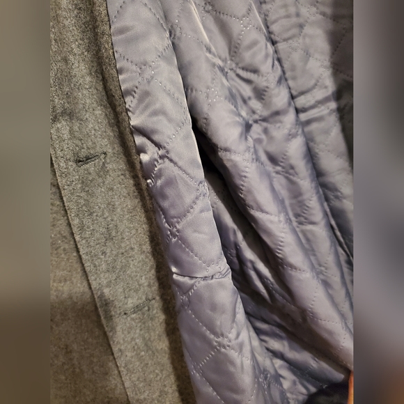 Winter coat with down interlayer - Picture 10 of 13